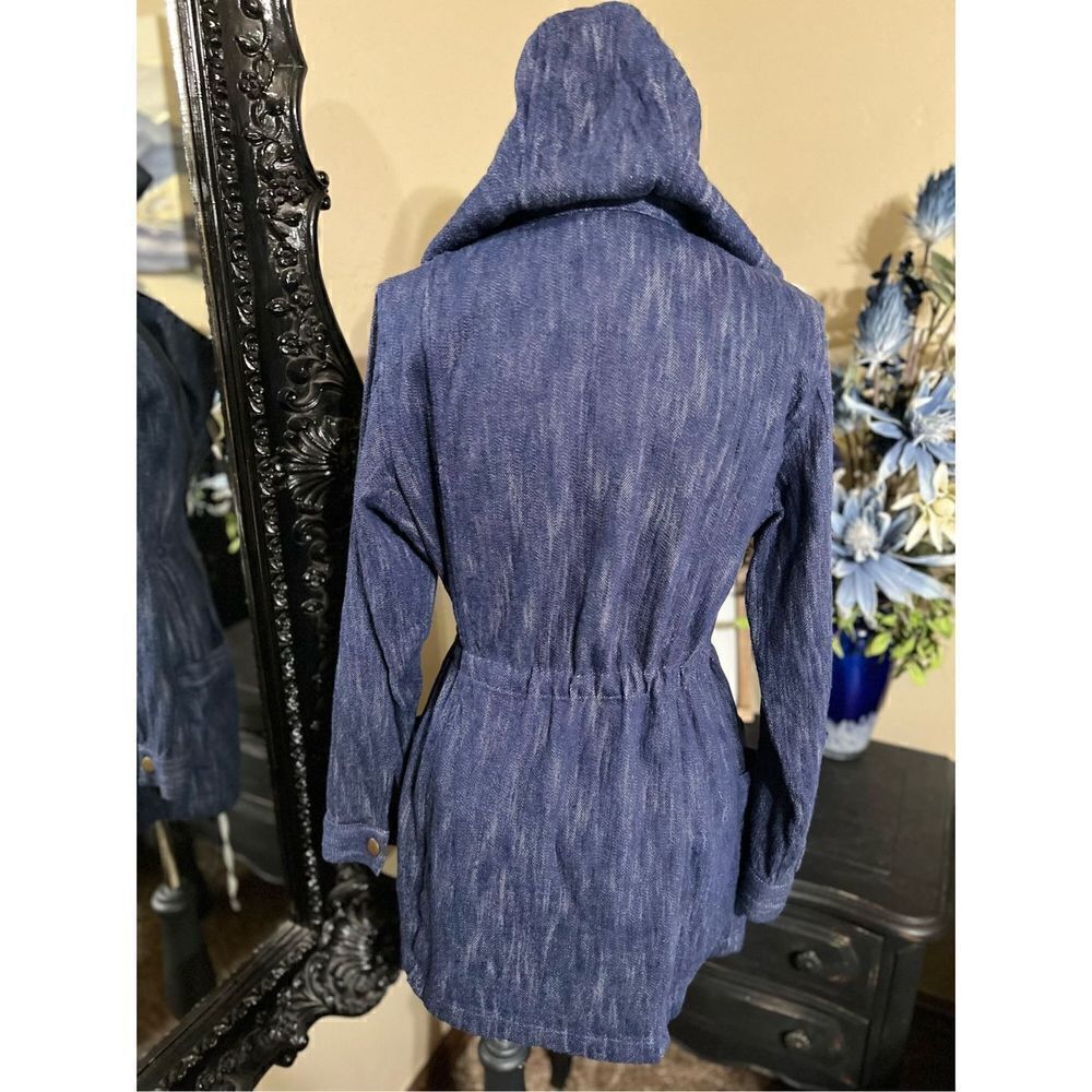 CAbi Adventure Anorak Denim Hoodie Coat Size Medium - Picture 3 of 4